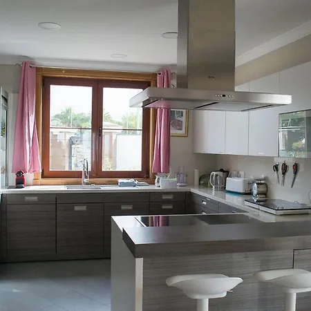 Nautilus Luxury Holiday Villa *
