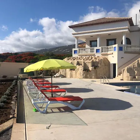Nautilus Luxury Holiday Villa *